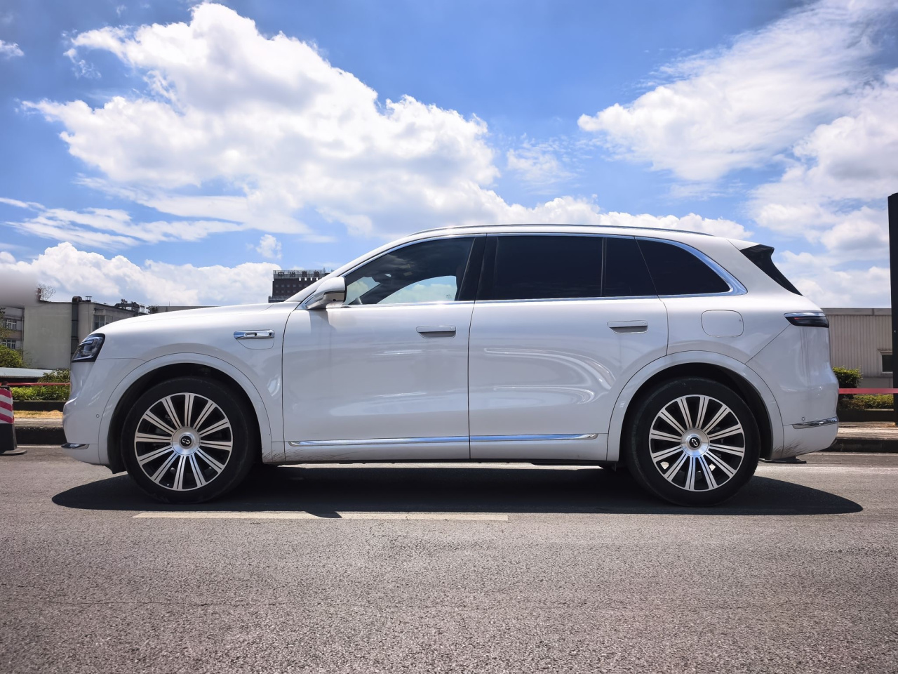 HIMA AITO M7 2026 EREV Pro+ AWD 5-Seater photo 3