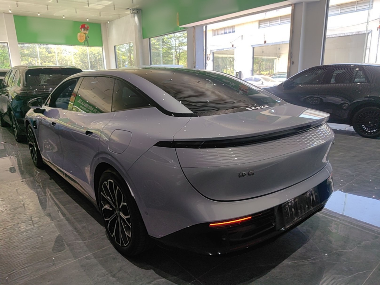 007 2025 RWD ADAS 75kWh photo 4
