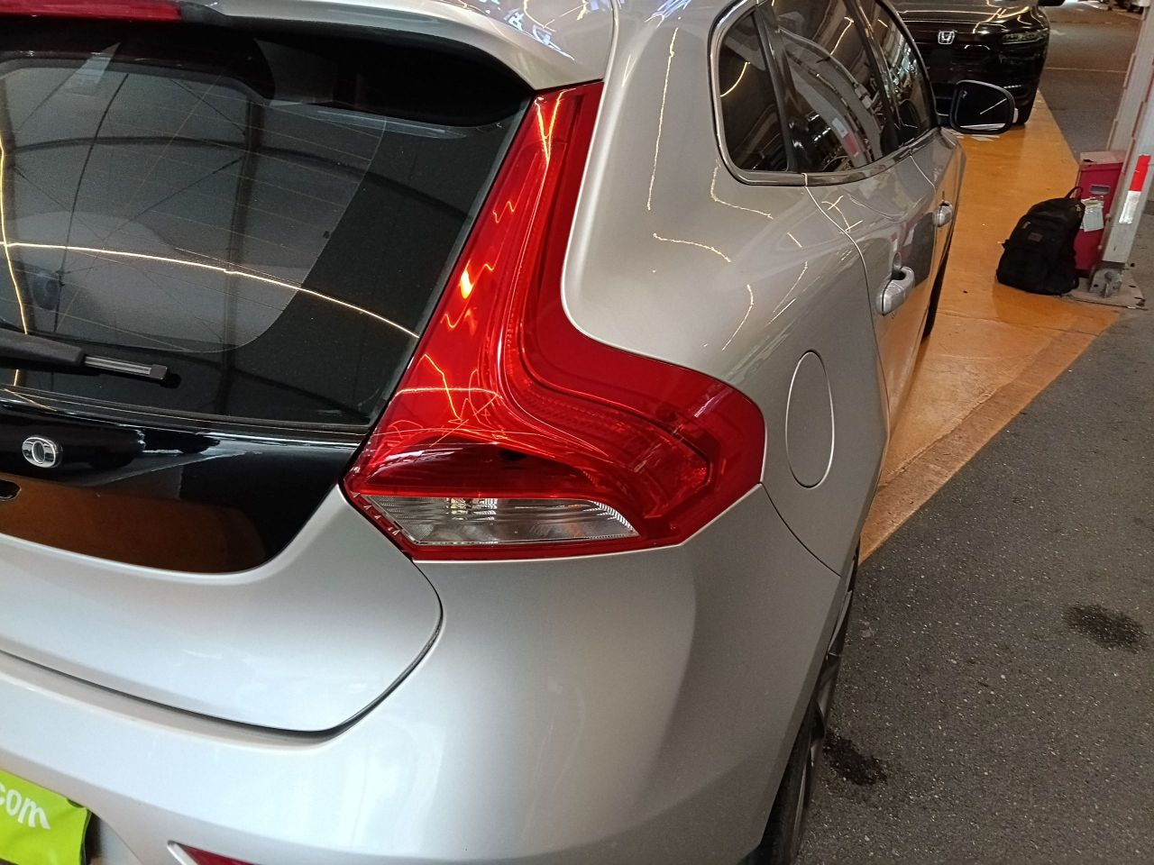 V40 2015 1.6T photo 2