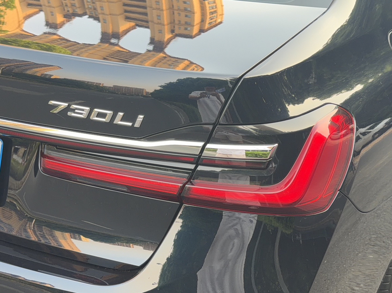 7 Series 2021 730Li M Sport Package photo 2