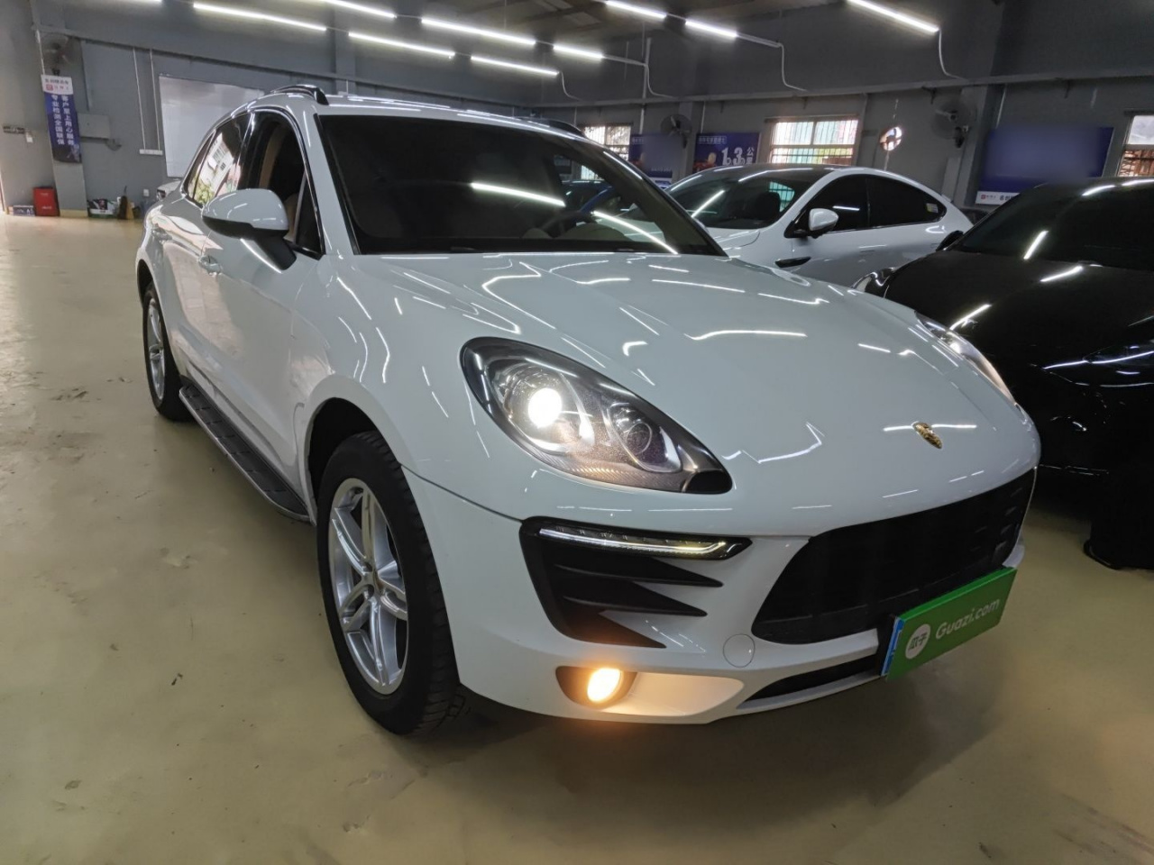 2014 Macan 2.0T photo 3