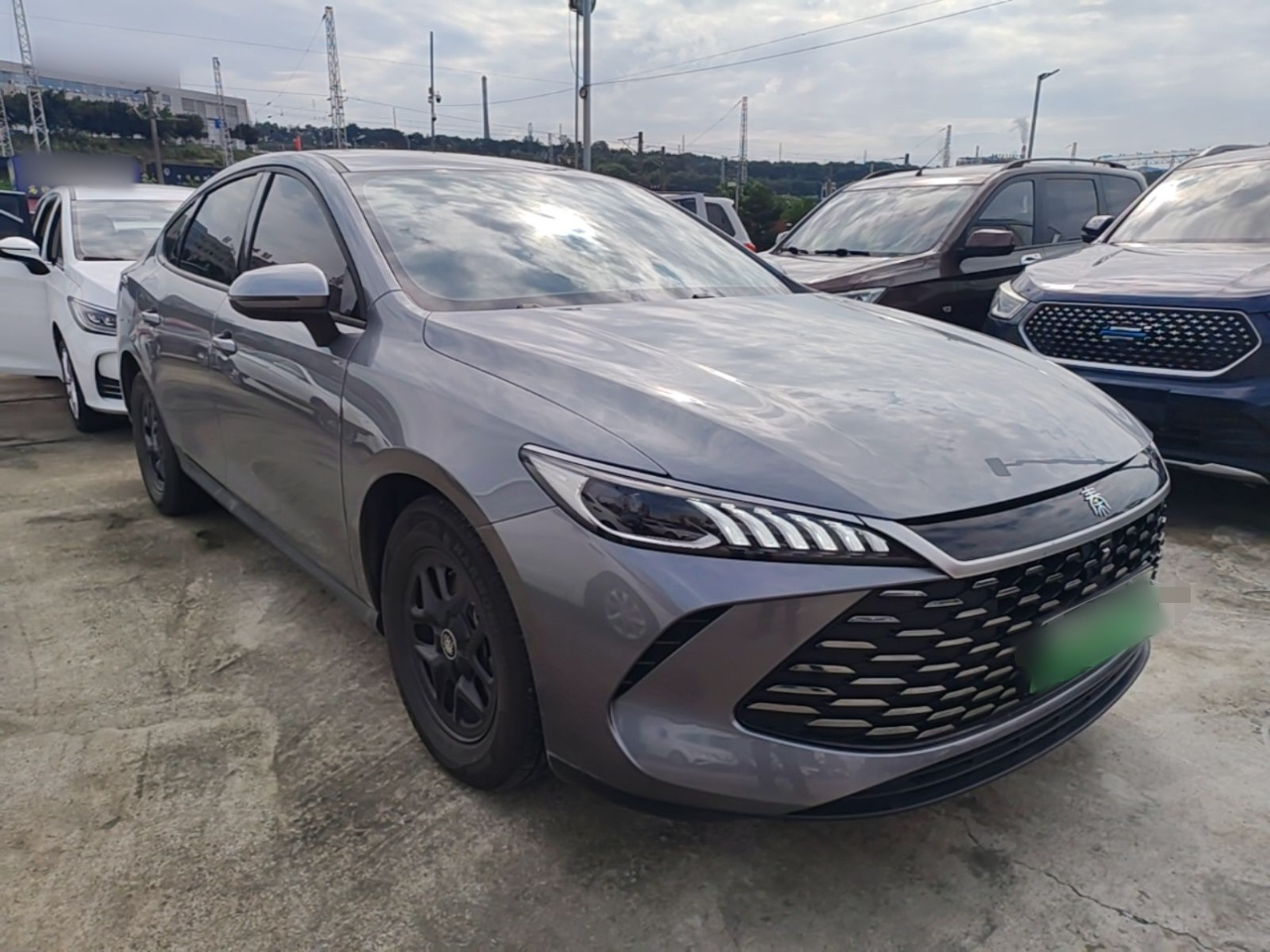 Qin PLUS 2025 DM-i ADAS 55KM Leading photo 3