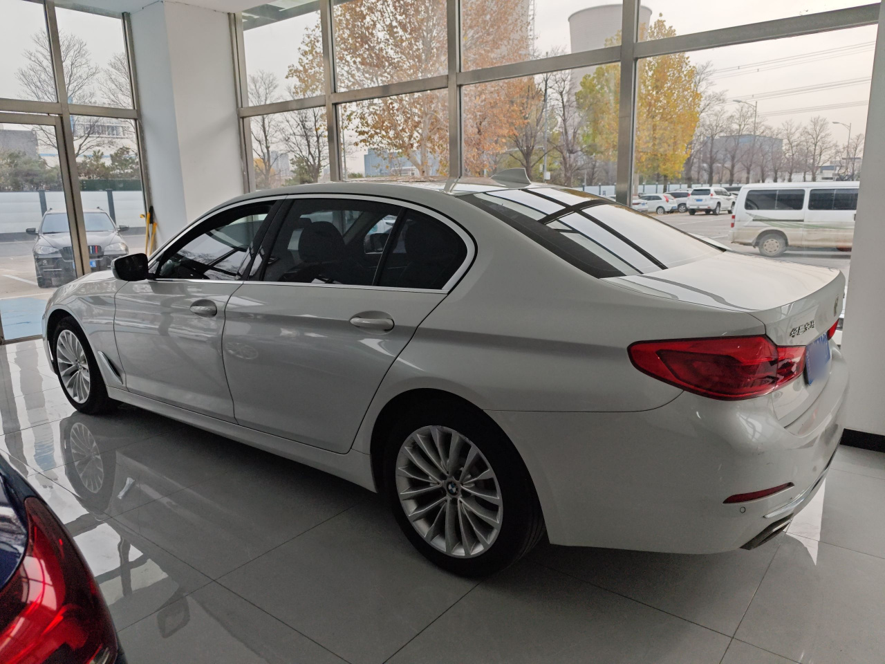5 Series 2020 530Li Leading Luxury photo 4