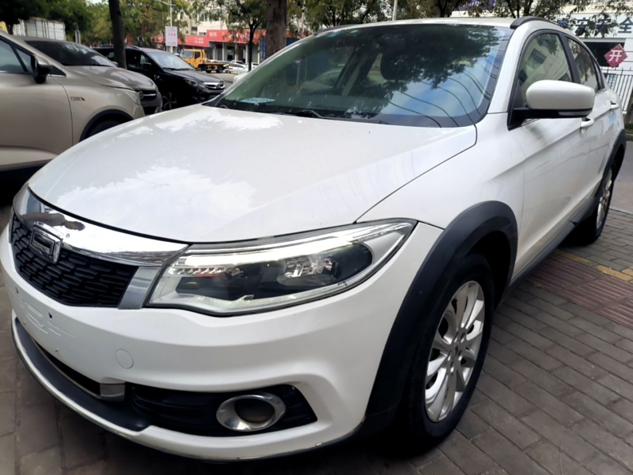 3 2015 SUV 1.6T AT