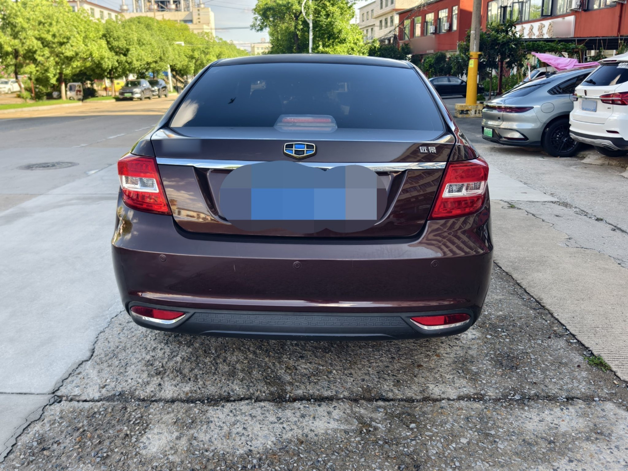 Vision 2016 1.5L AT photo 4