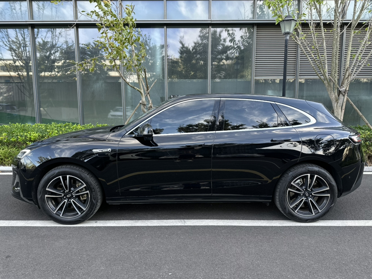 HIMA AITO M5 2024 EV Max RWD High-end ADAS photo 2