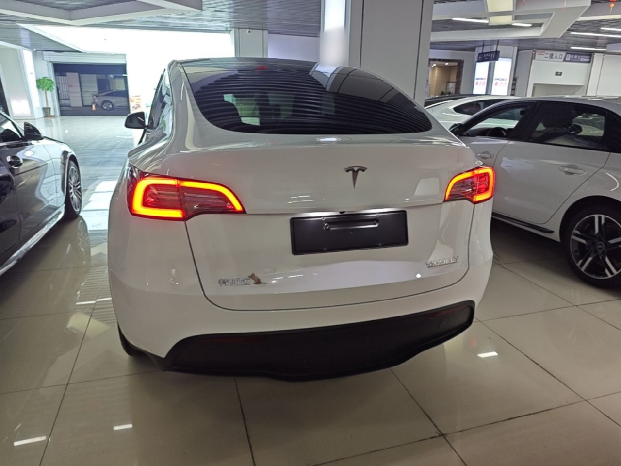 Model Y 2022 Facelift Long Range AWD photo 3
