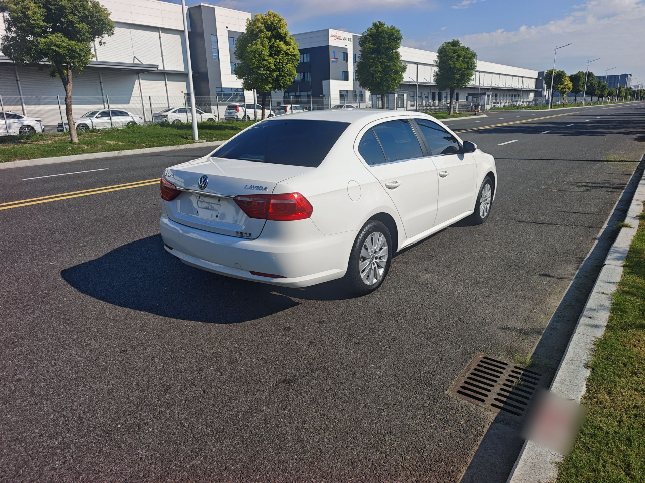 Lavida 2013 Facelift Classic 1.6L AT Comfort photo 5