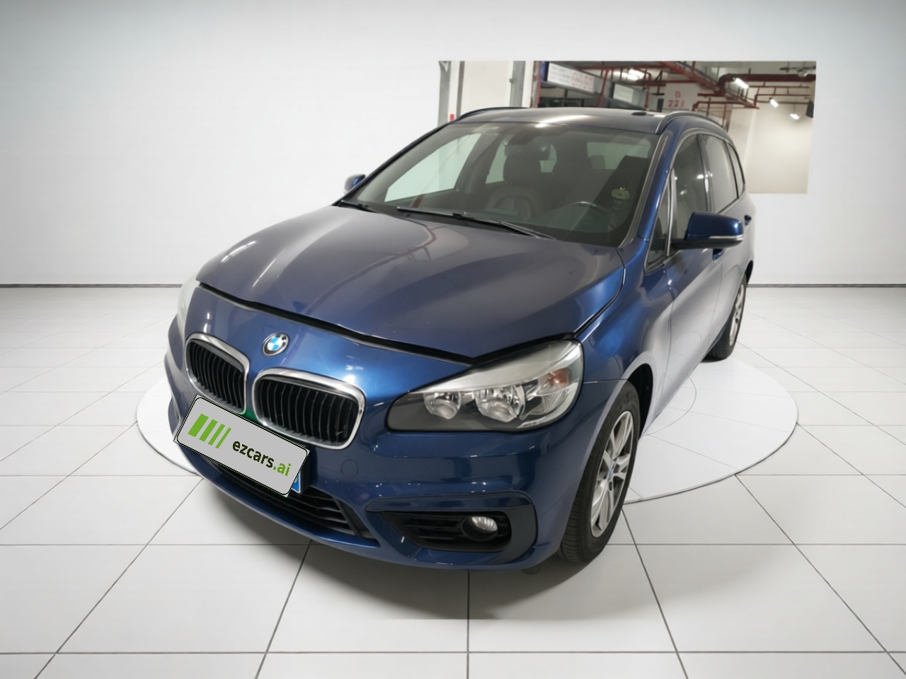 2 Series Wagon 2015 218i Leading