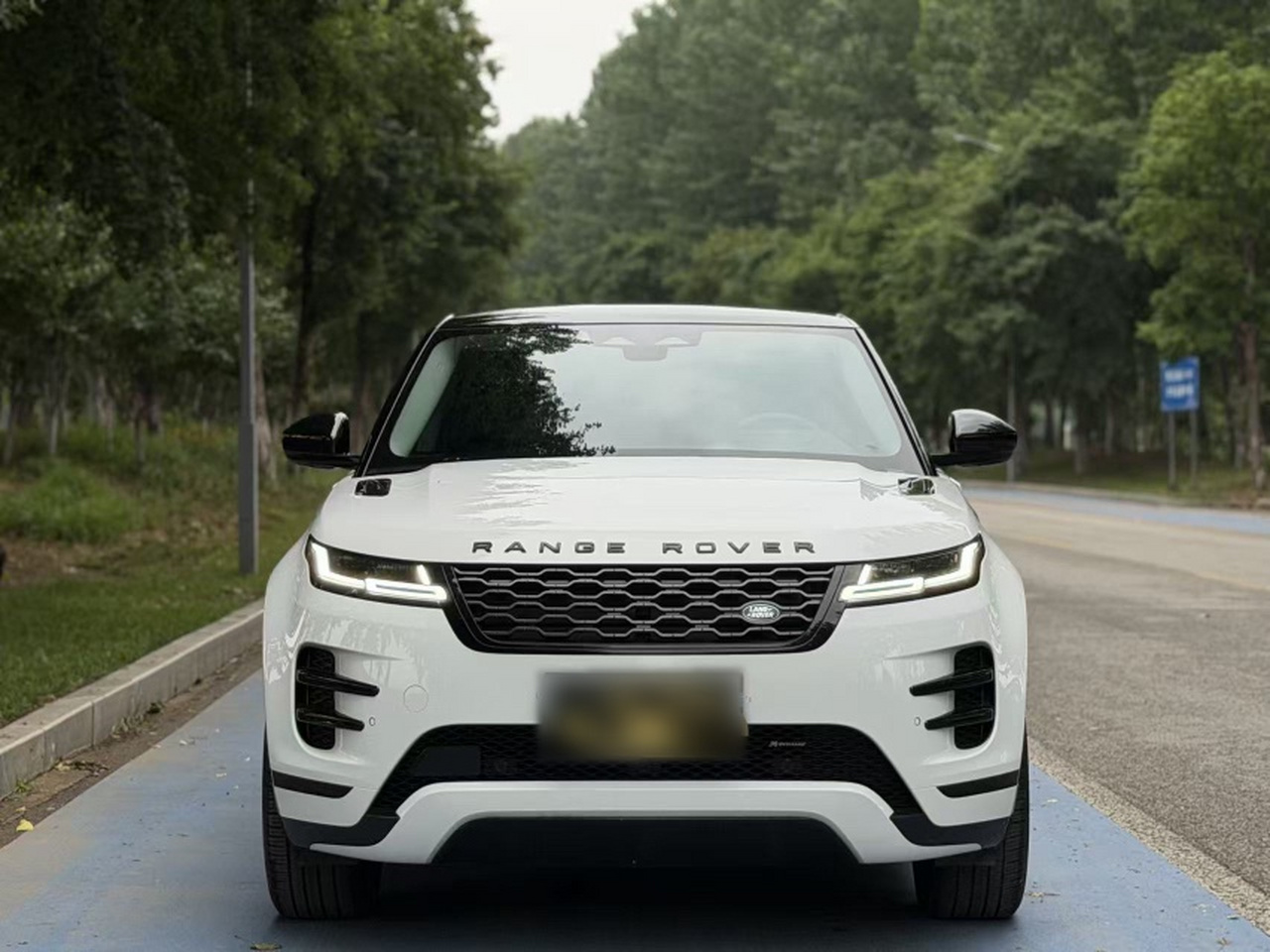 Range Rover Evoque 2022 Evoque L 249PS R-Dynamic Luxury photo 4
