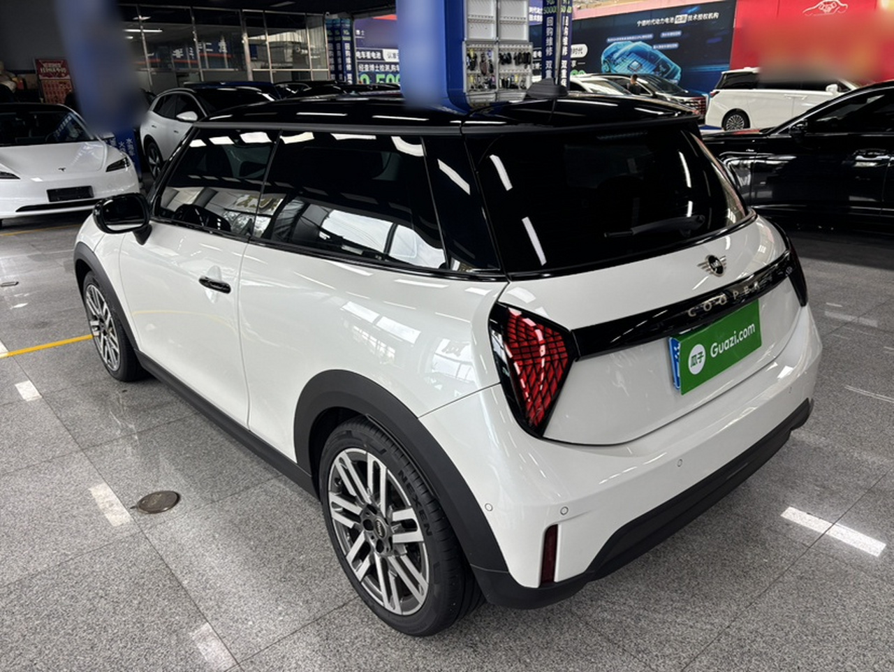 2025 1.5T COOPER Classic 3-Door photo 4