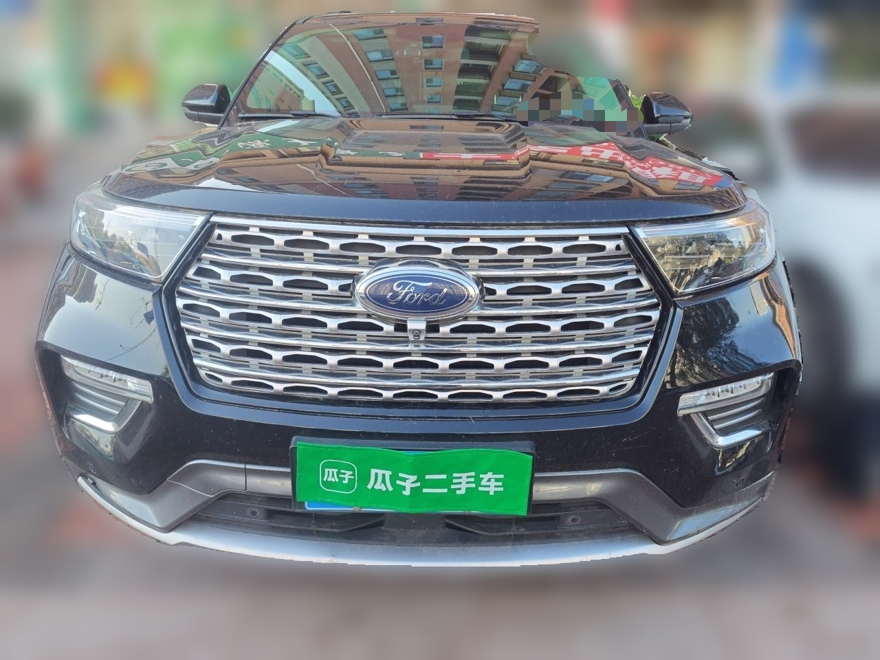 Explorer 2020 EcoBoost 285 AWD Titanium 6-Seater photo 2