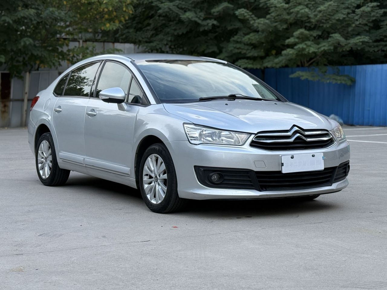 2013 Sedan 1.6L AT photo 3