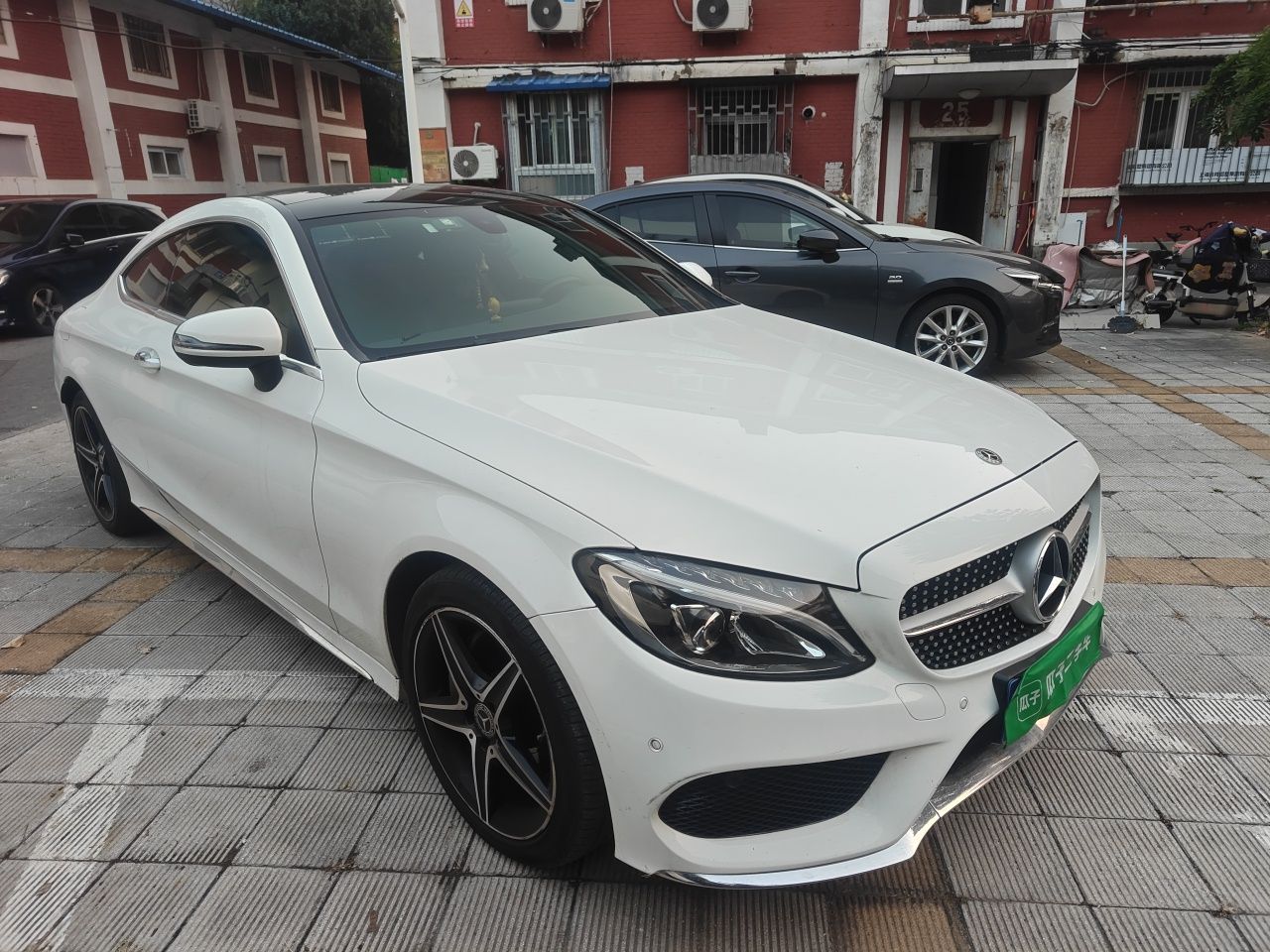 C-Class Imported 2018 C 200 Coupe photo 3