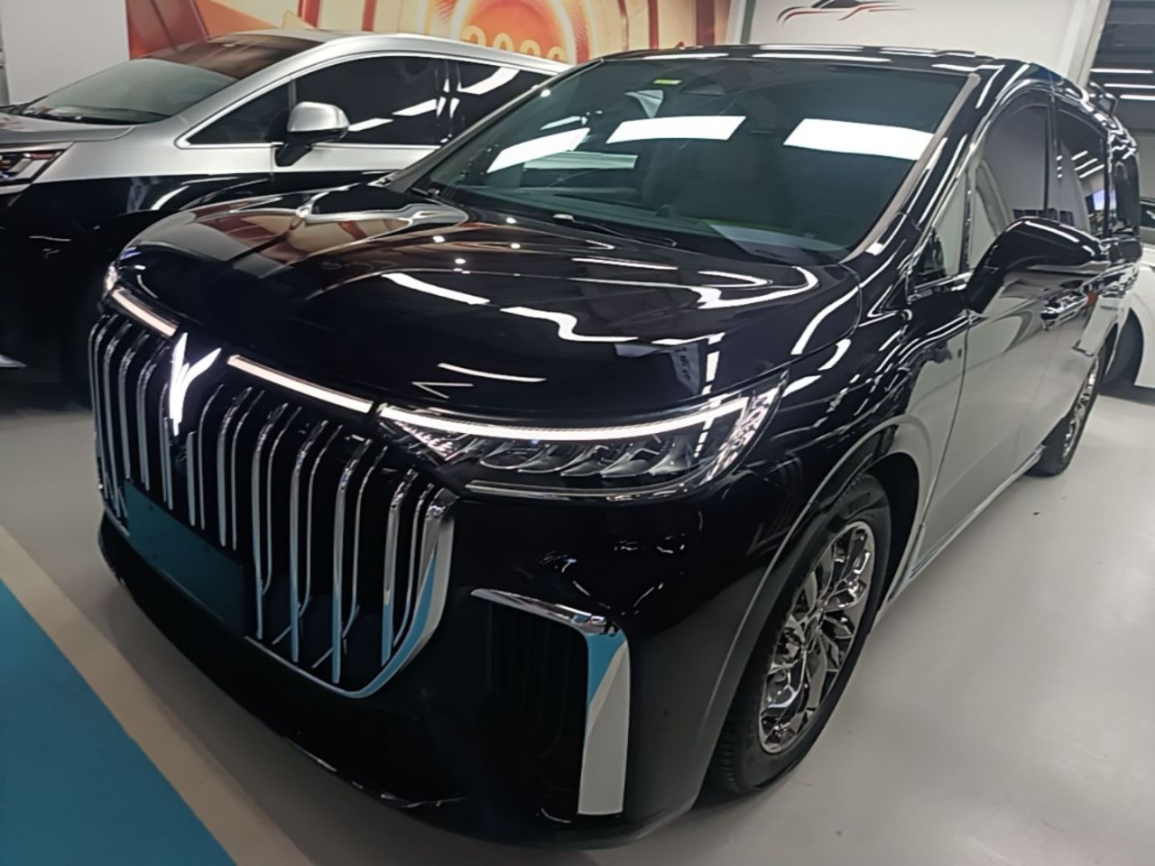 Voyah Dreamer 2024 PHEV Extended Range Flagship