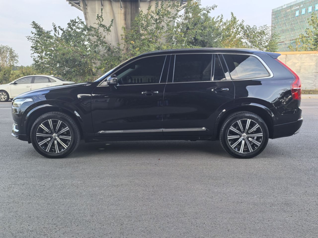 XC90 2020 T6 Luxury 7-Seater photo 2