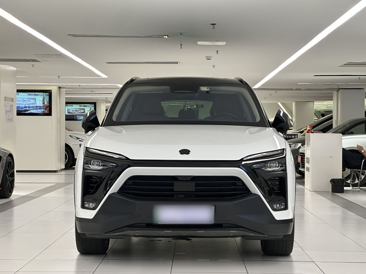 ES8 2018 355KM 7-Seater photo 2