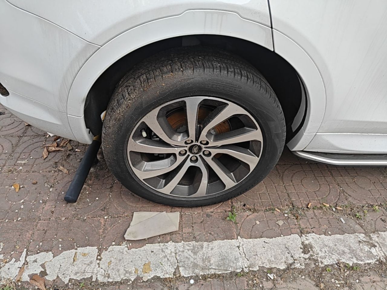 Discovery Sport EV 2022 Facelift P300e photo 2