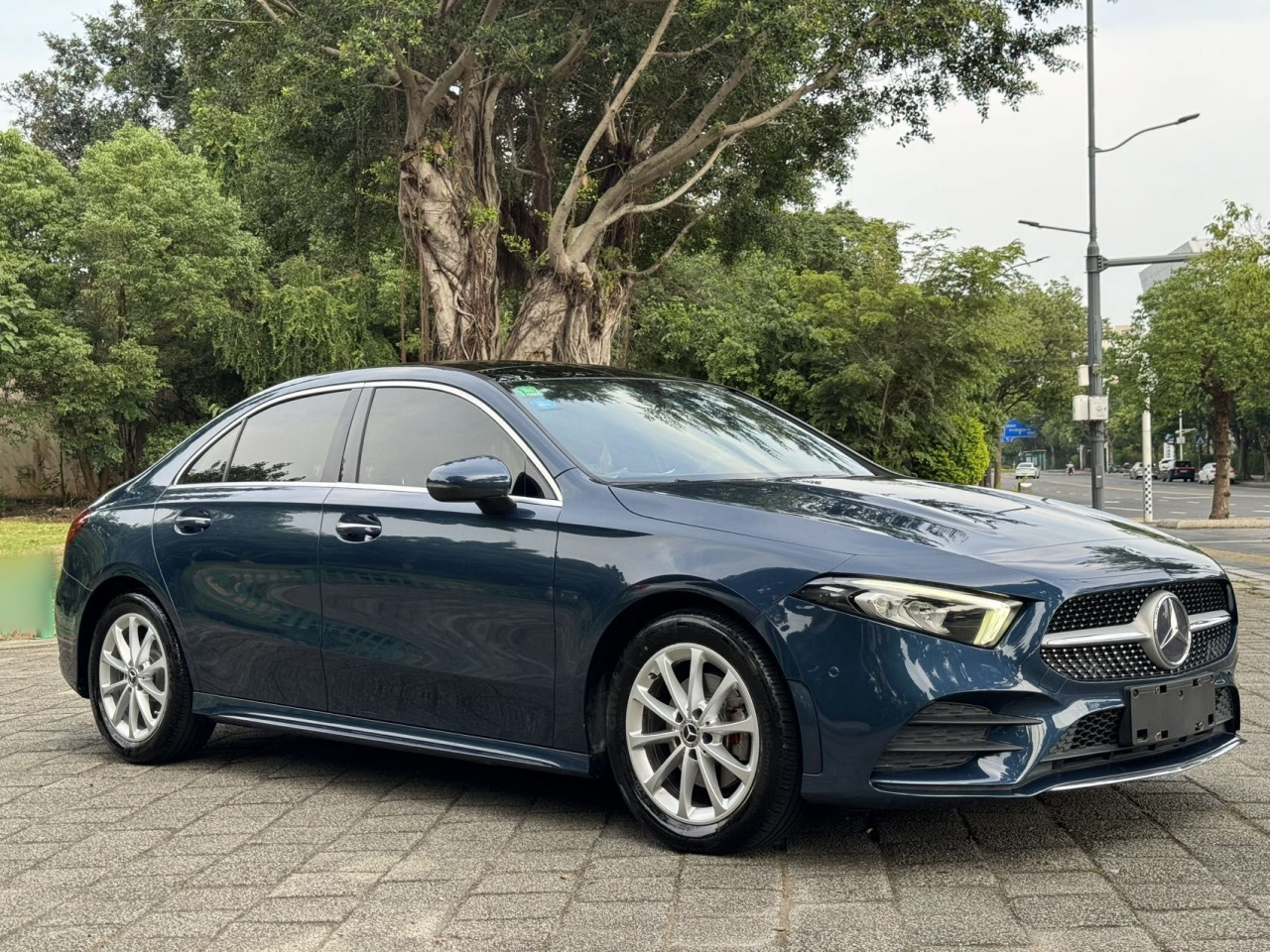 A-Class 2019 A 200 L Sport photo 3
