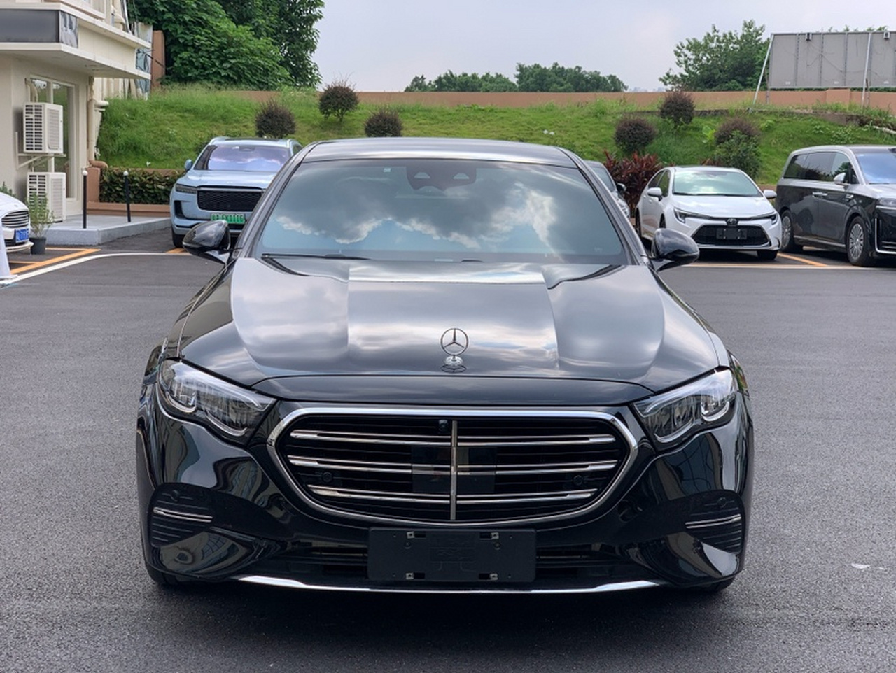 E-Class 2024 E 300 L Luxury photo 2