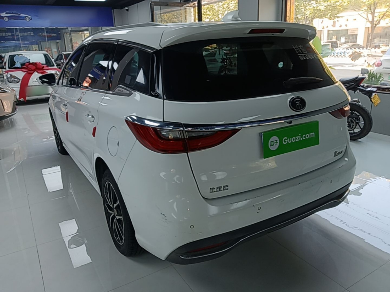 Song MAX 2017 1.5T AT Connected Luxury 7-Seater photo 4