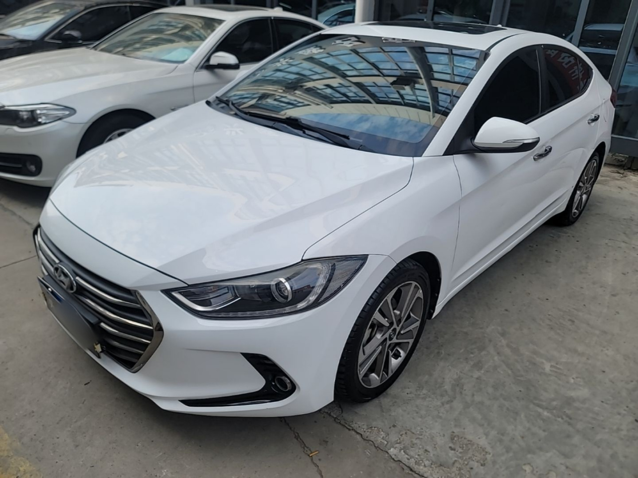 Elantra 2016 1.6L AT Smart Elite