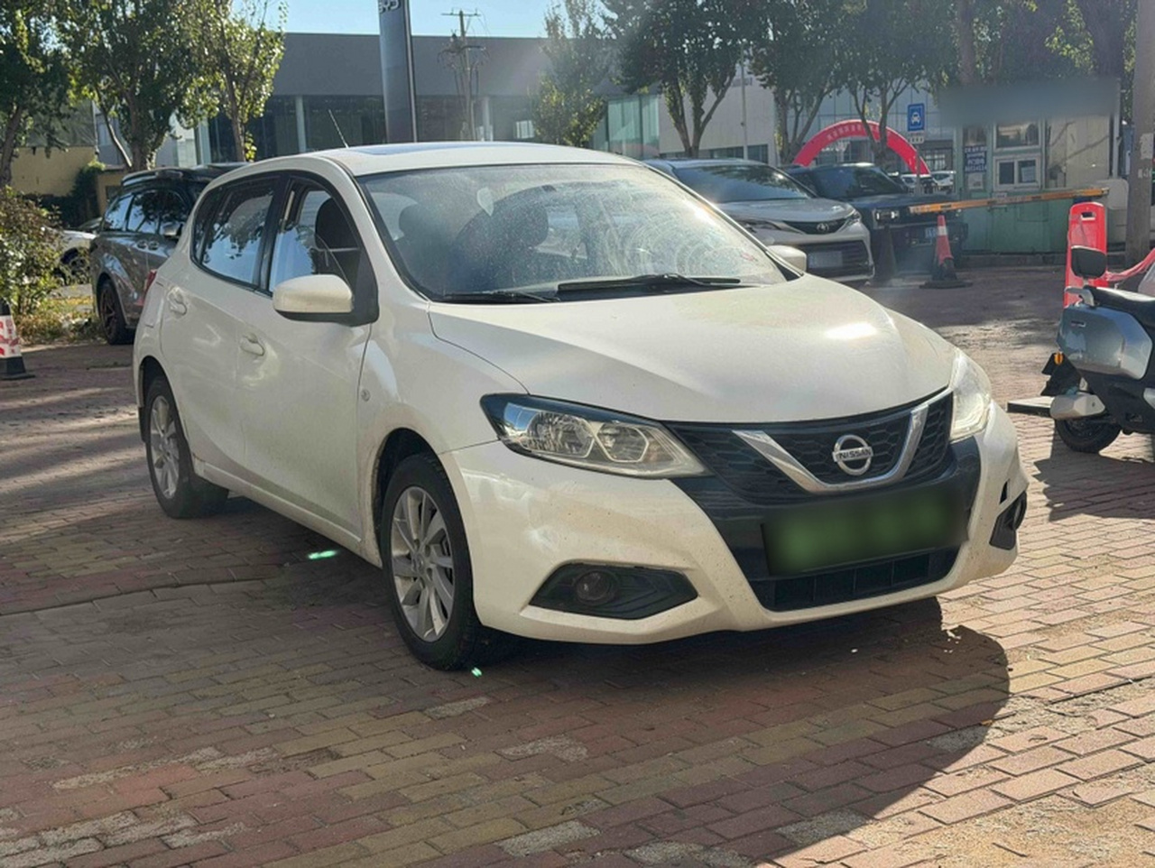Tiida 2016 1.6L CVT photo 4