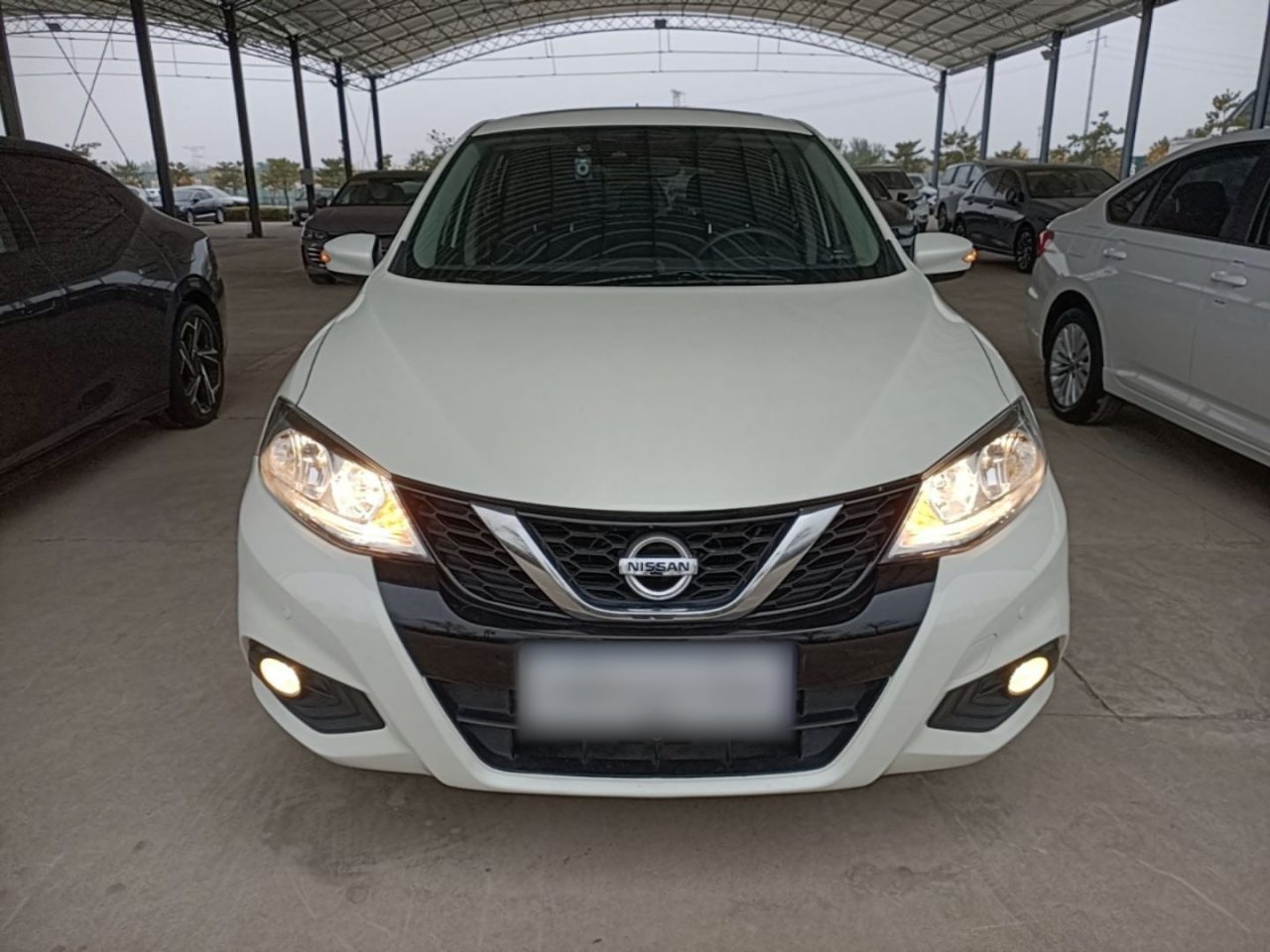 Tiida 2016 1.6L CVT photo 2
