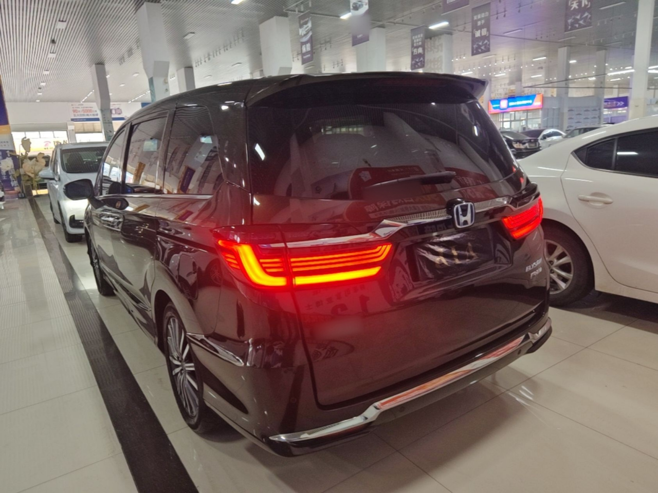 Elysion 2022 2.0L e:HEV Supreme photo 4