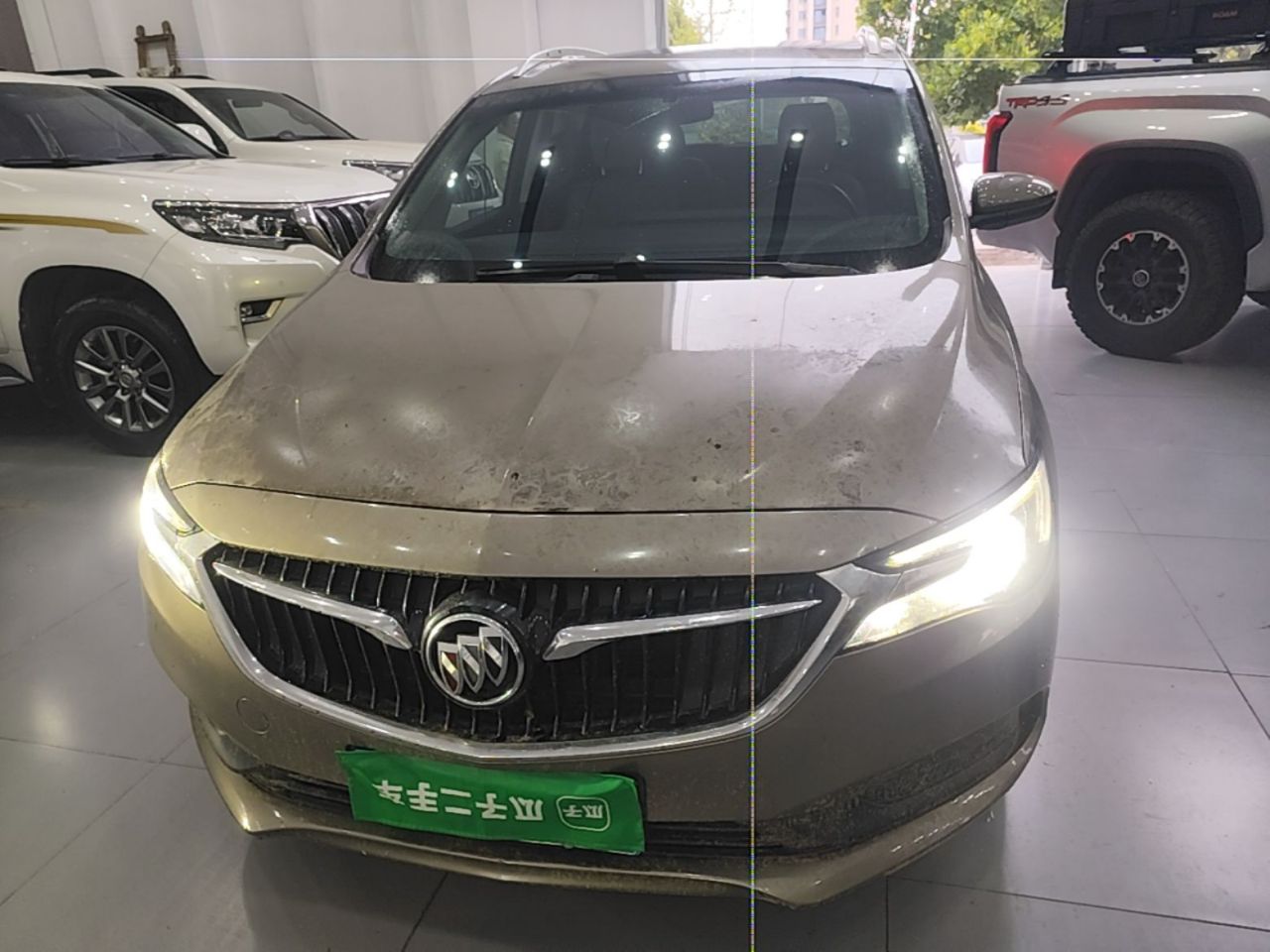 GL6 2021 323T Mild Hybrid Luxury photo 2