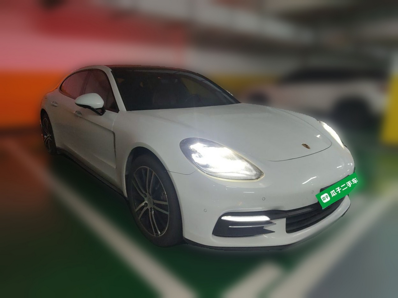 2017 Panamera Executive Extended 3.0T photo 3