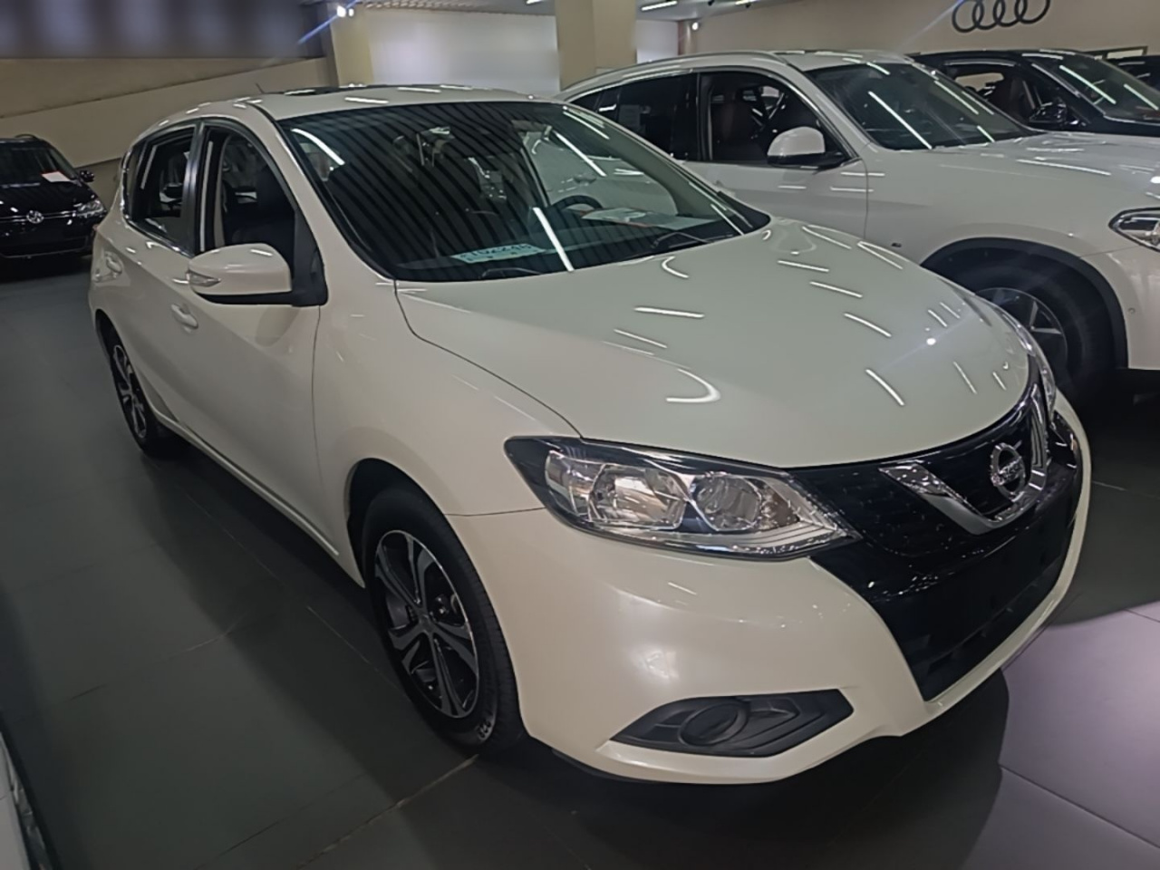 Tiida 2016 1.6L CVT photo 5
