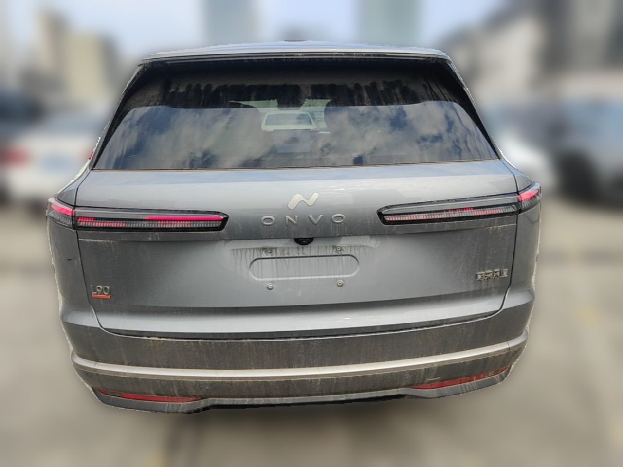 L90 2025 Ultra 6-Seater 60 photo 5