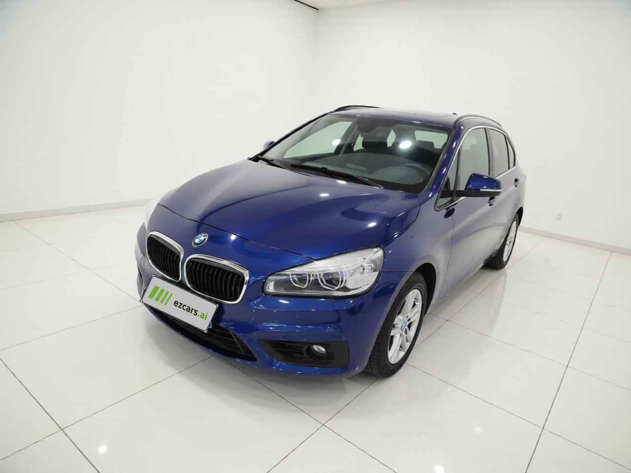 2 Series Wagon 2016 218i Leading