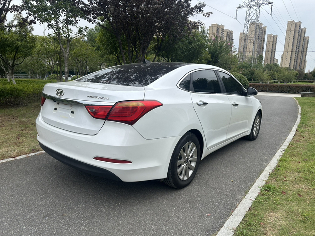 Mistra 2014 1.8L AT Smart GLS photo 4