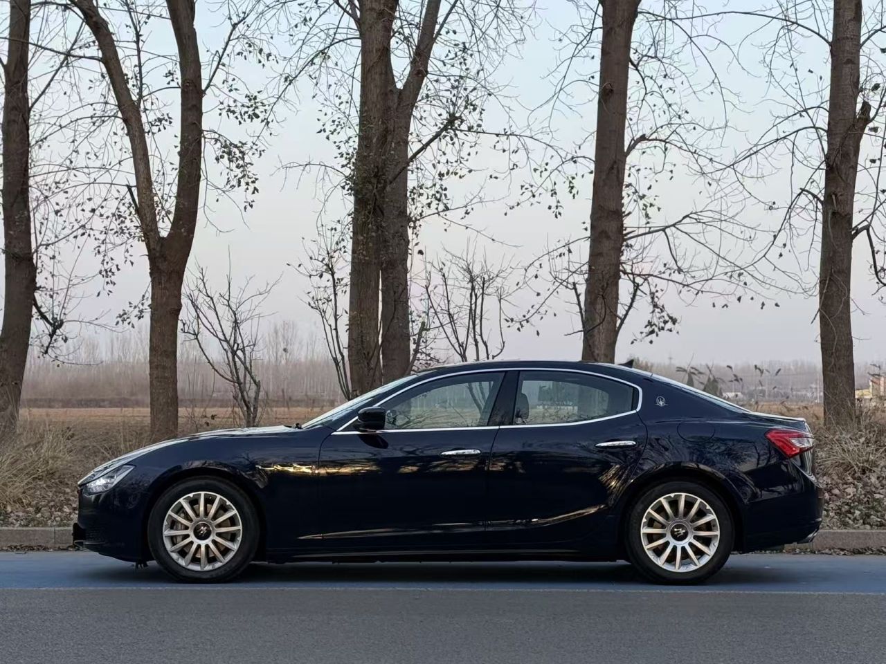 Ghibli 2014 3.0T Standard photo 4