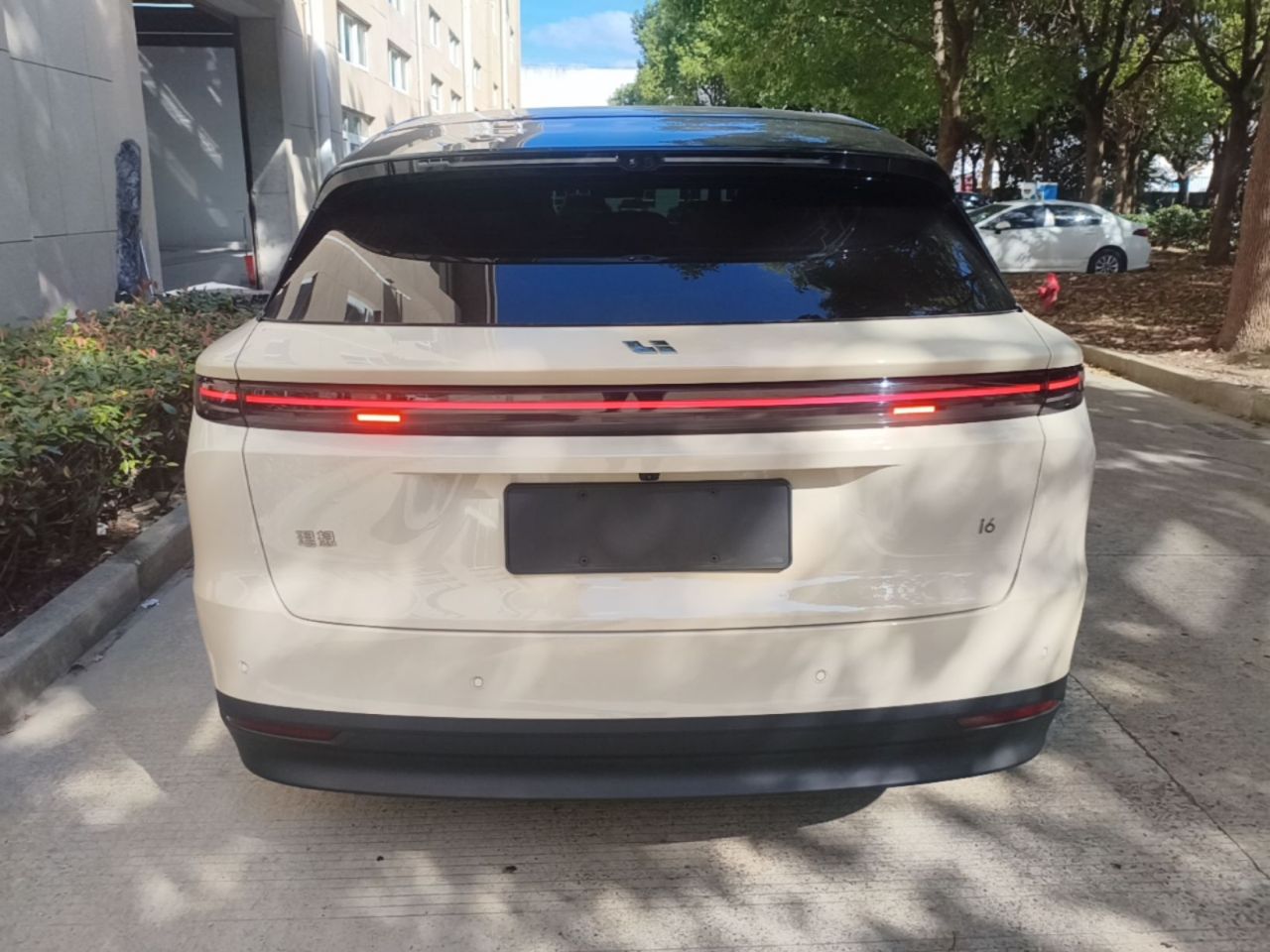 Li Auto i6 2025 AWD Standard photo 3
