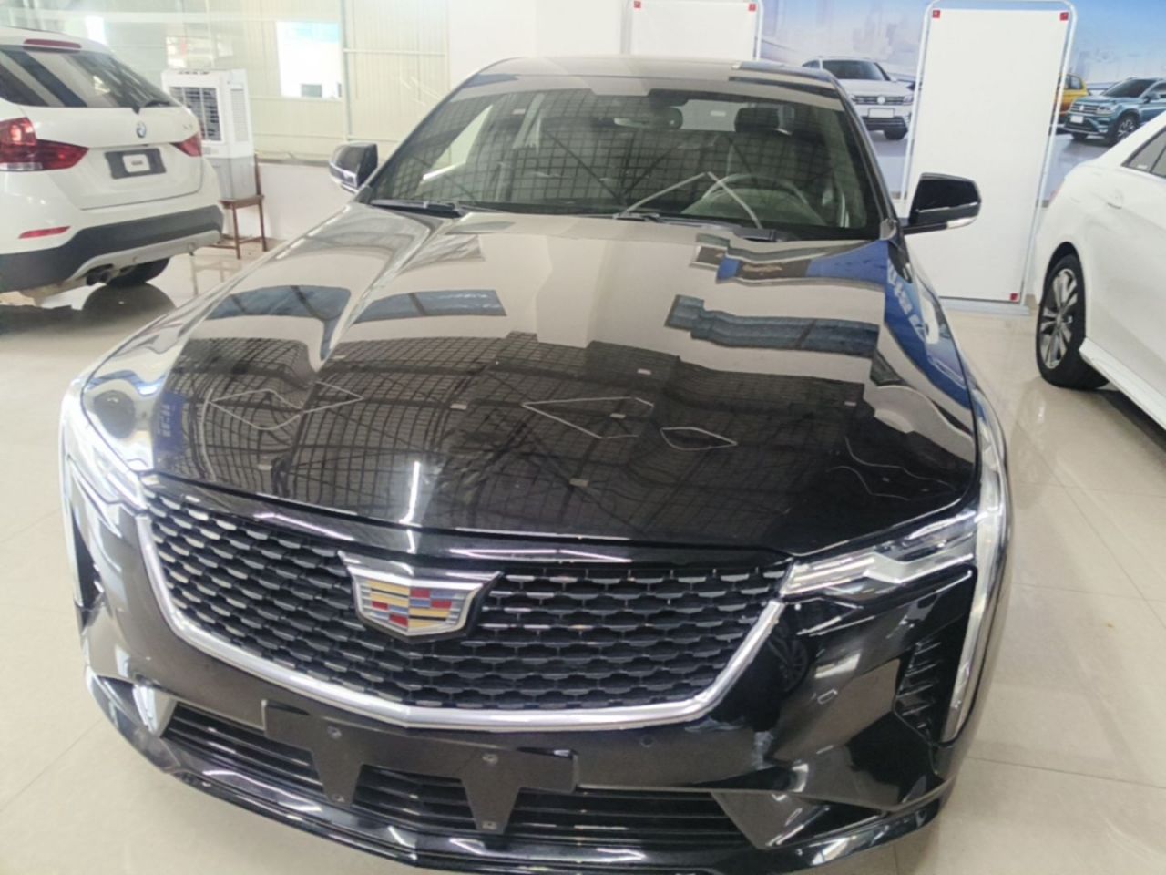 CT4 2021 28T Luxury photo 2