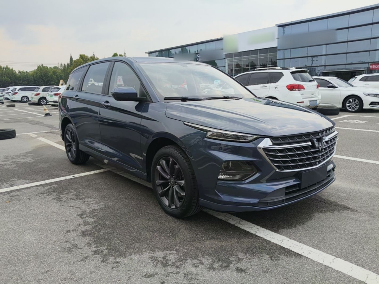 Wuling 2020 1.5T CVT Elite photo 3