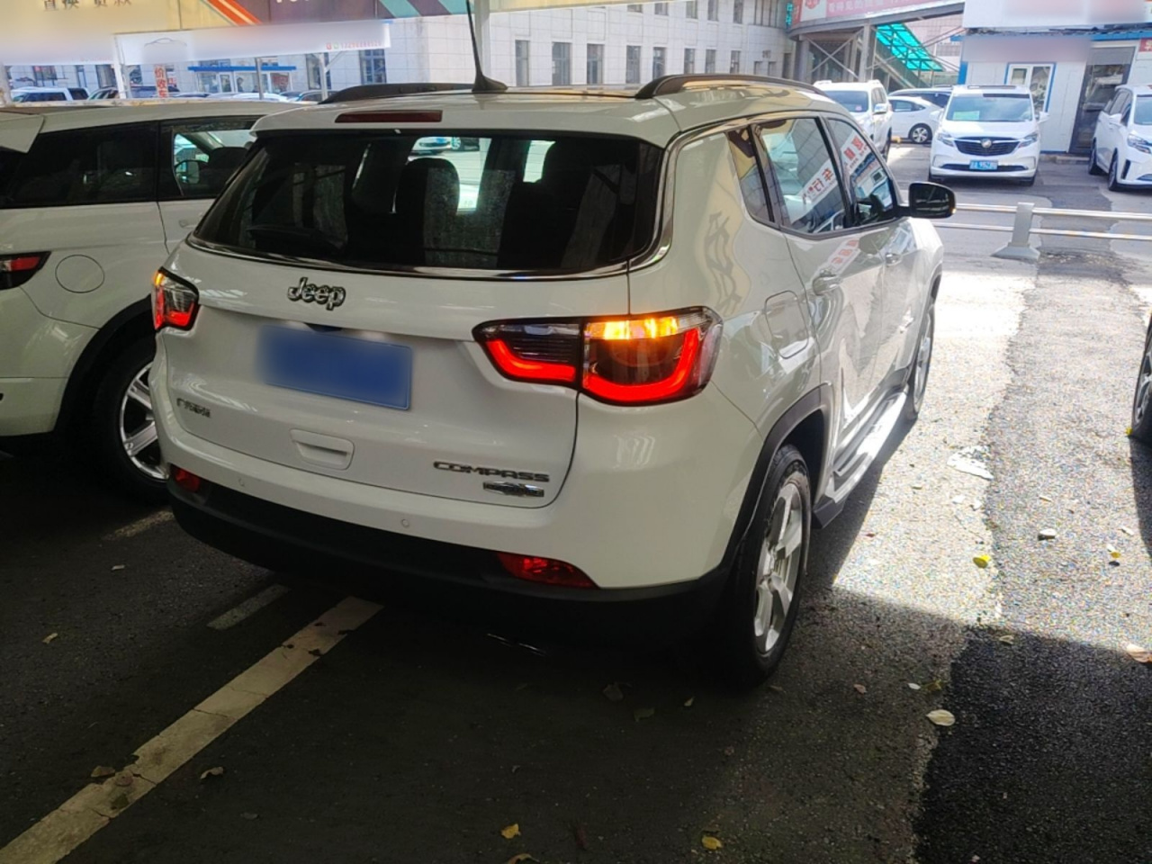 Compass 2019 220T AT photo 4