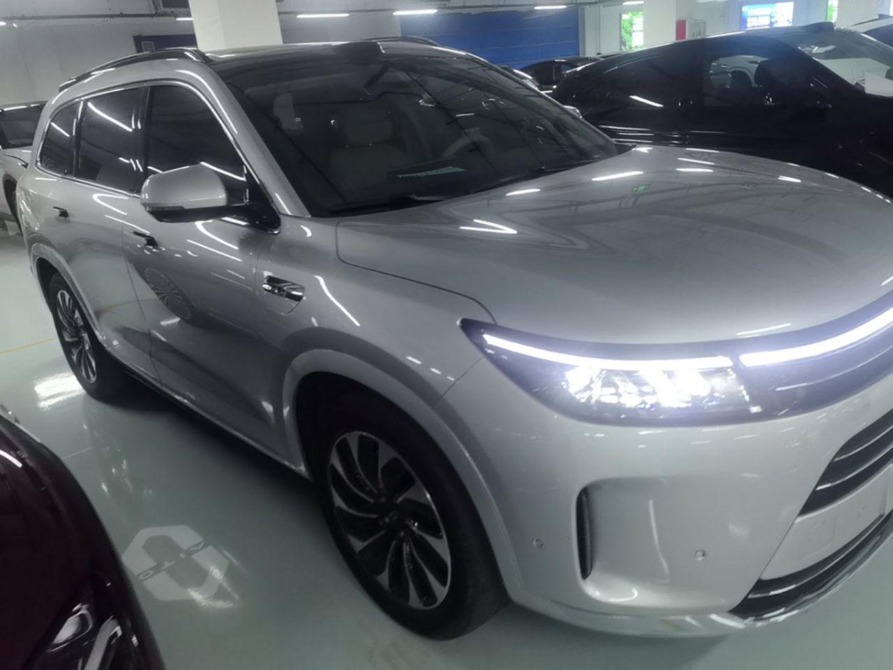 HIMA AITO M7 2024 1.5T ADAS AWD Max 5-Seater photo 3