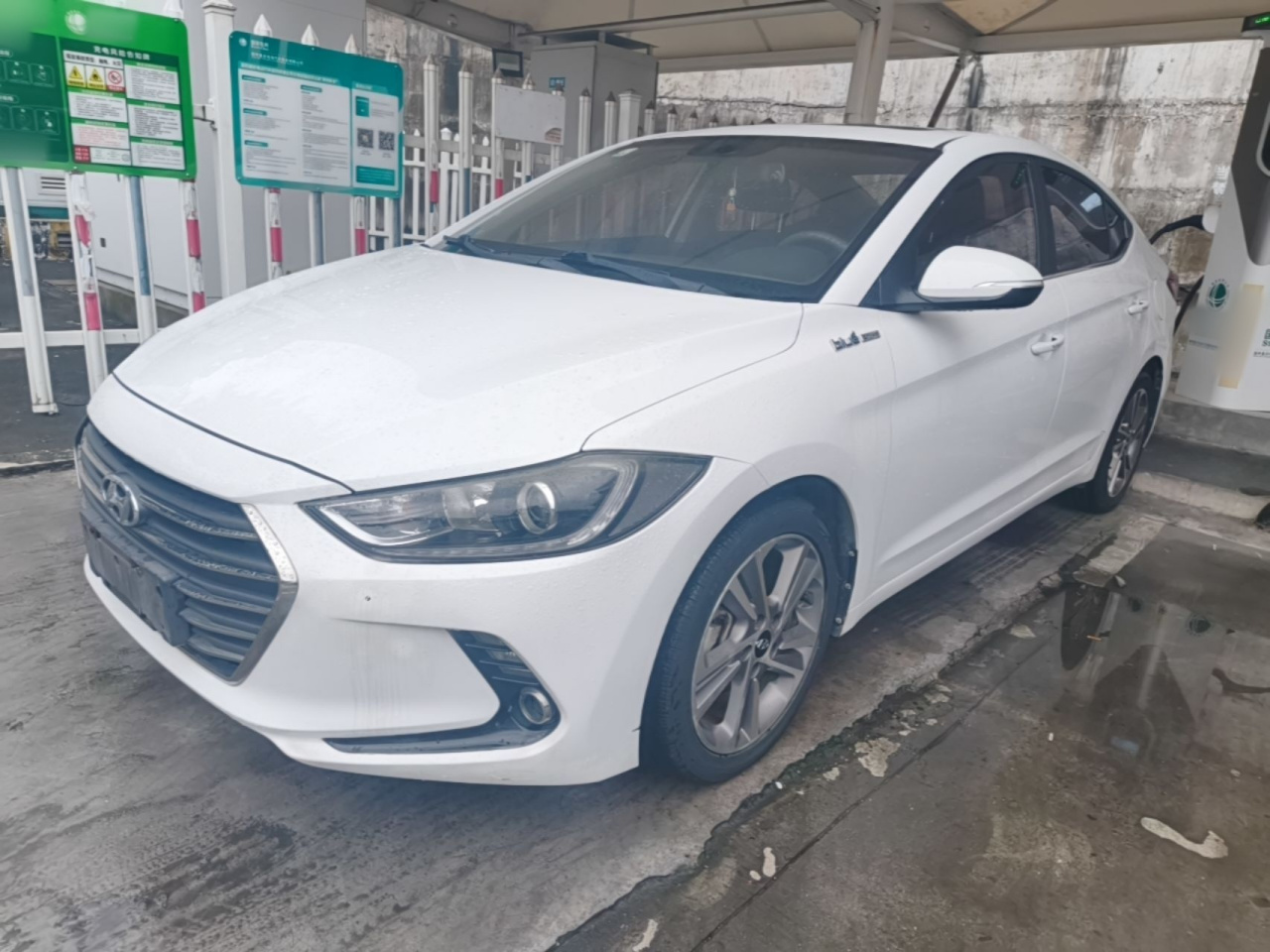 Elantra 2016 1.6L AT Smart Elite
