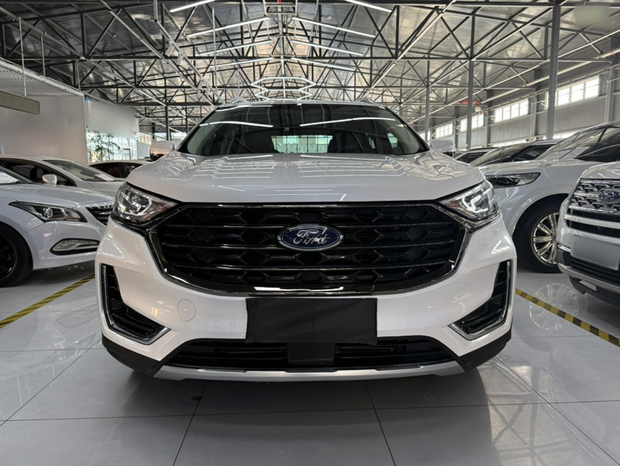 Edge 2021 PLUS EcoBoost 245 RWD 5-Seater photo 2