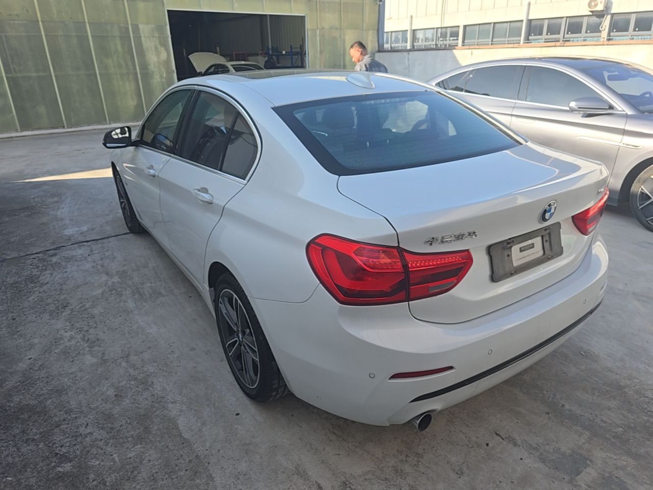 1 Series 2018 118i Sport photo 4