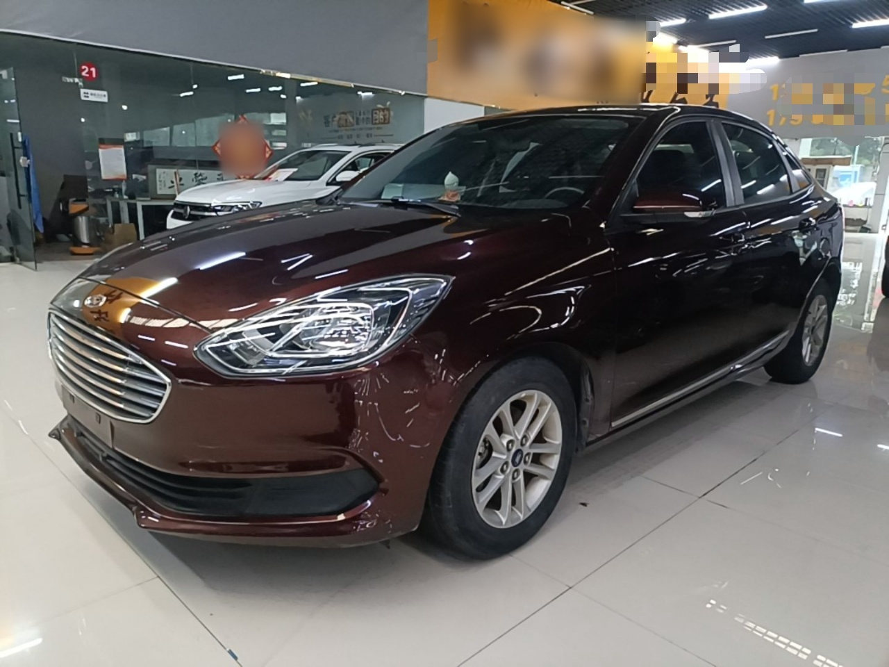 Escort 2019 1.5L MT