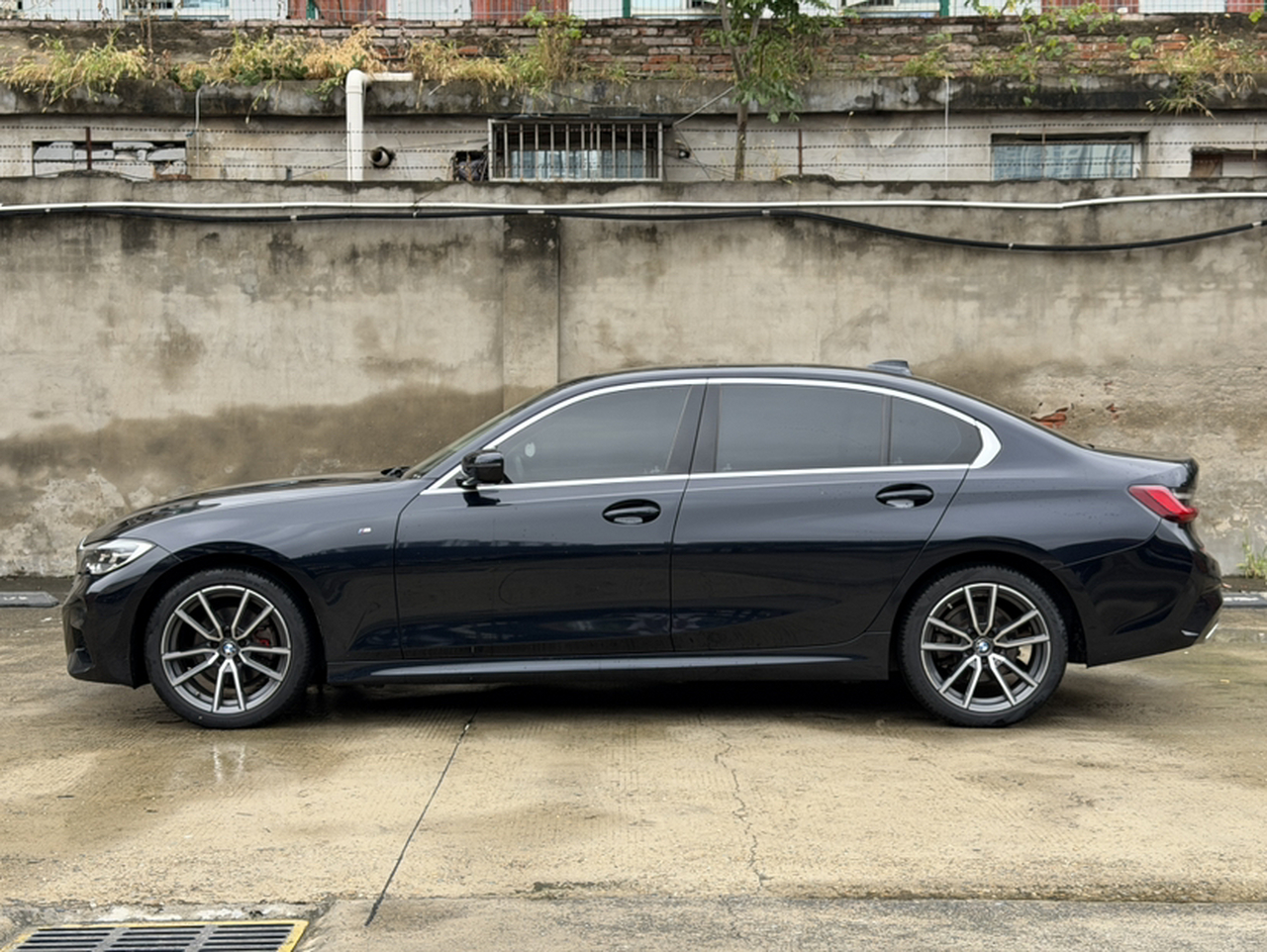 3 Series 2022 Facelift 320Li M Sport Package photo 2