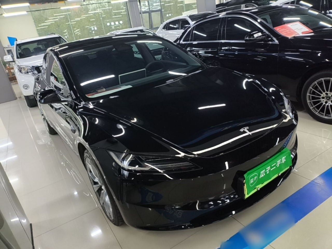 Model 3 2023 Long Range AWD photo 3