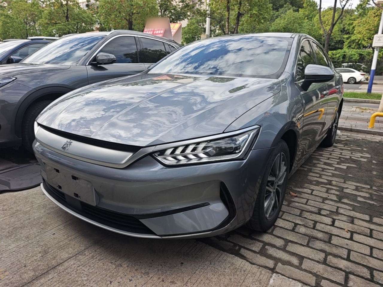 Qin PLUS 2021 EV 400KM Luxury
