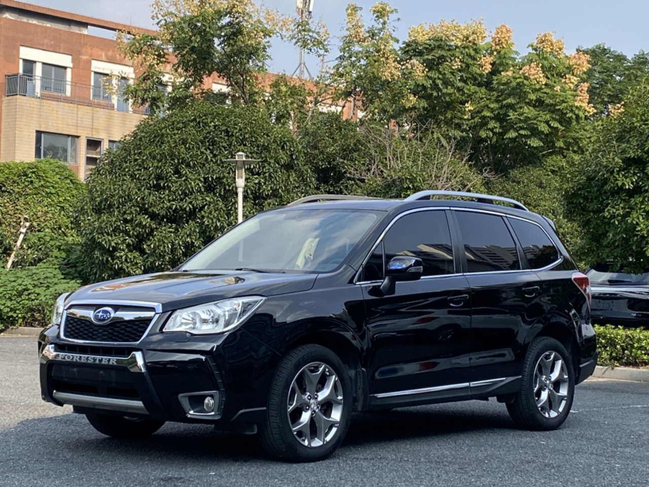 Forester 2015 2.5i Anniversary Edition photo 2