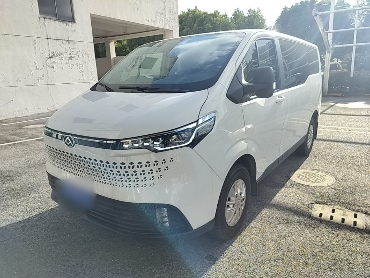 MAXUS V70 2023 2.0T Elite MT Short Wheelbase 5/6-Seater 125Ps